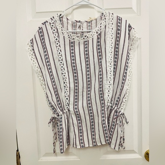 Tops - E Hanger M Red Blue Elastic Waist Eyelet Keyhole  Blouse Top Size L